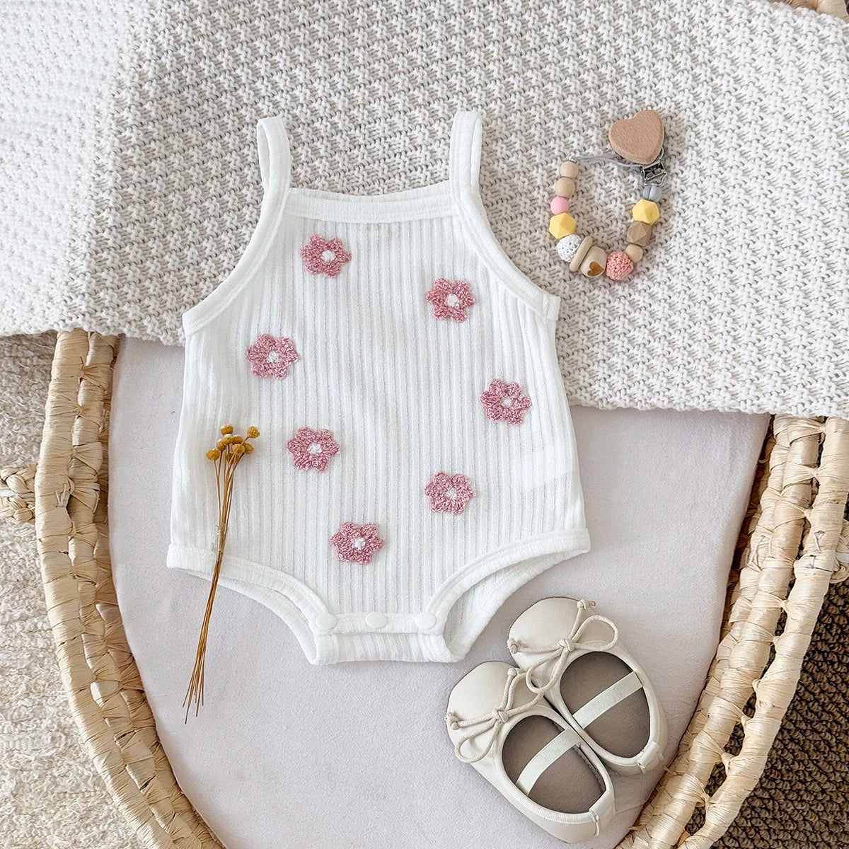 2025 Summer New Baby Girl Clothes Sweet And Cute Flower Towel Embroidery Suspenders Bodysuit Infants Baby Strap Romper Jumpsuit