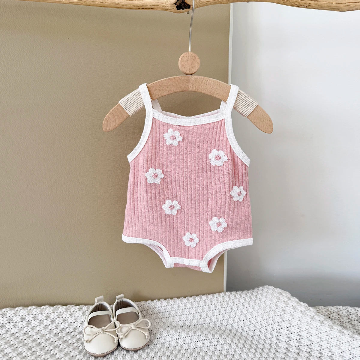 2025 Summer New Baby Girl Clothes Sweet And Cute Flower Towel Embroidery Suspenders Bodysuit Infants Baby Strap Romper Jumpsuit